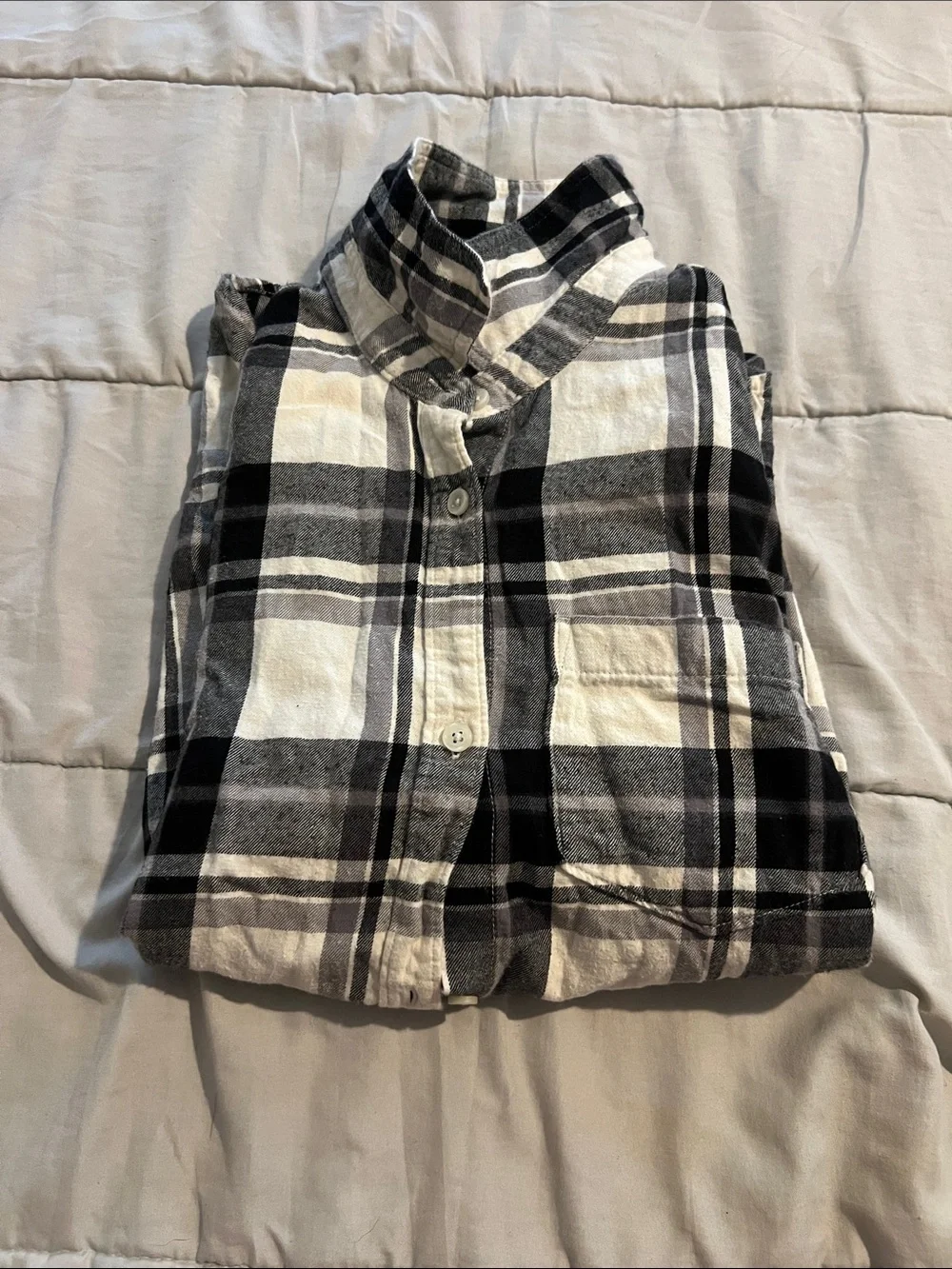 Old Navy Black & White Plaid Girls' Button-Down Shirt